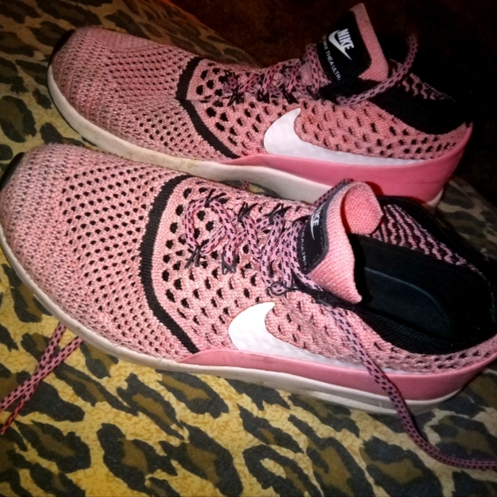 Nike Girls Shoes